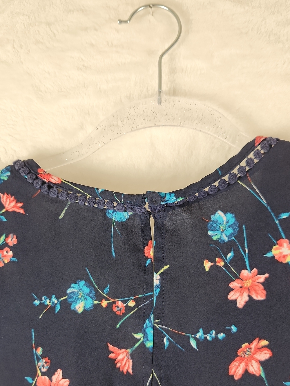 Daniel Rainn Navy Floral V-Neck Cap Sleeve Blouse - Picture 7 of 16